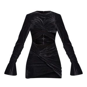 🖤 Black Velvet Twisted Sleeve Dress 🖤